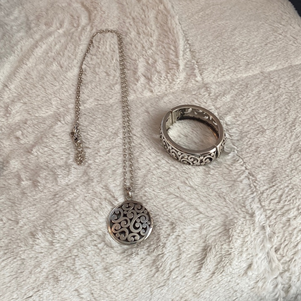Brighton 38” necklace and bracelet